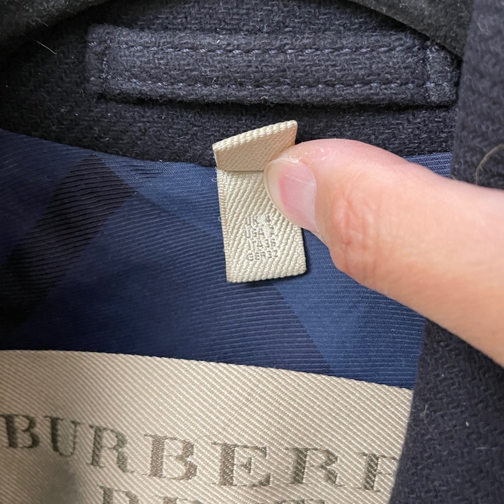 Burberry coat - Picture 8 of 12